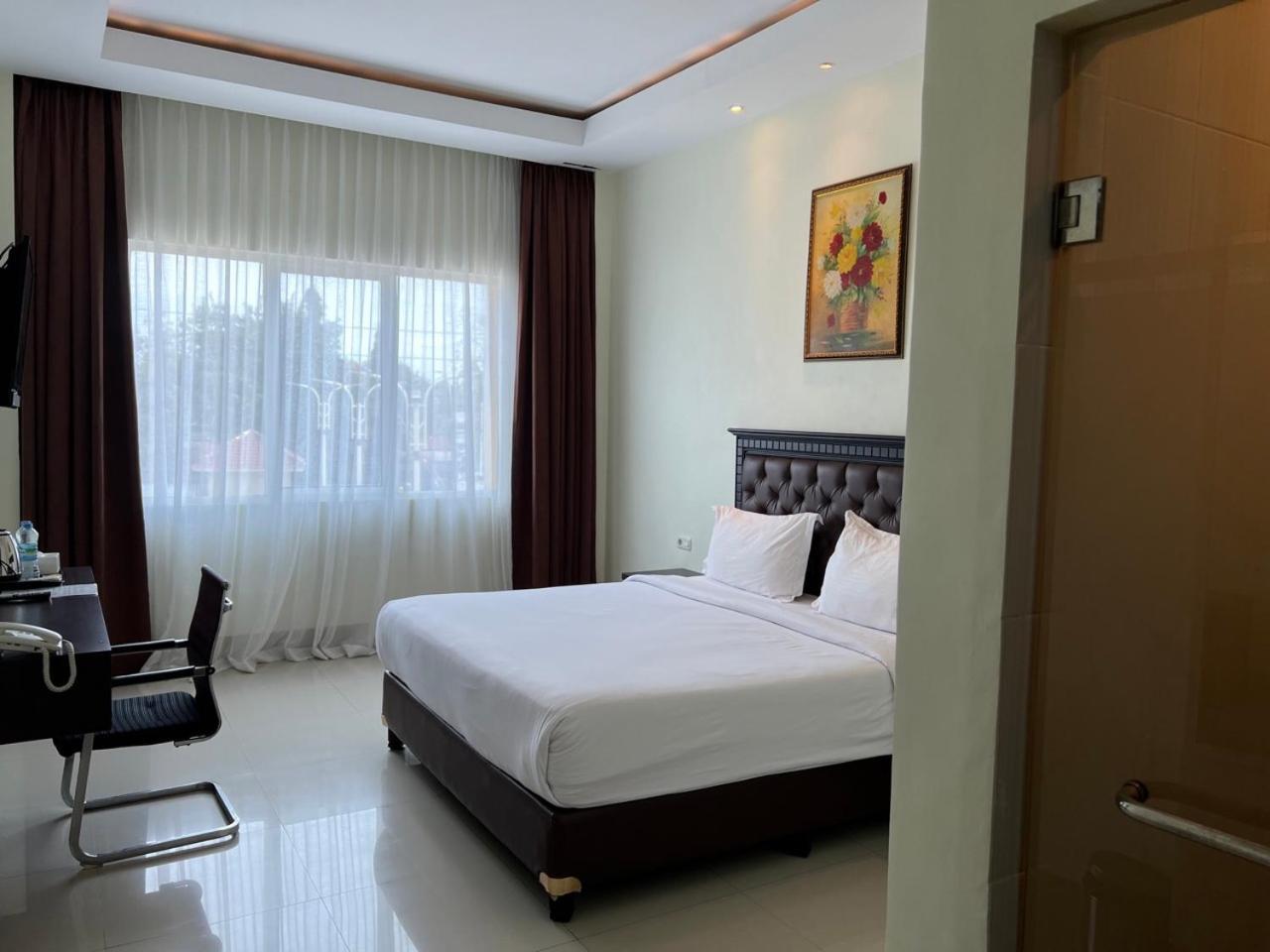Kirei Hotel Bantaeng Εξωτερικό φωτογραφία