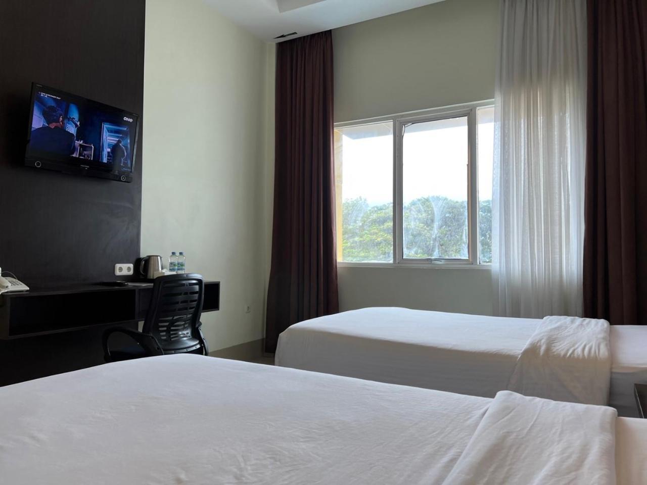 Kirei Hotel Bantaeng Εξωτερικό φωτογραφία