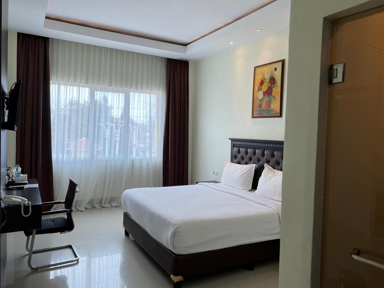 Kirei Hotel Bantaeng Εξωτερικό φωτογραφία