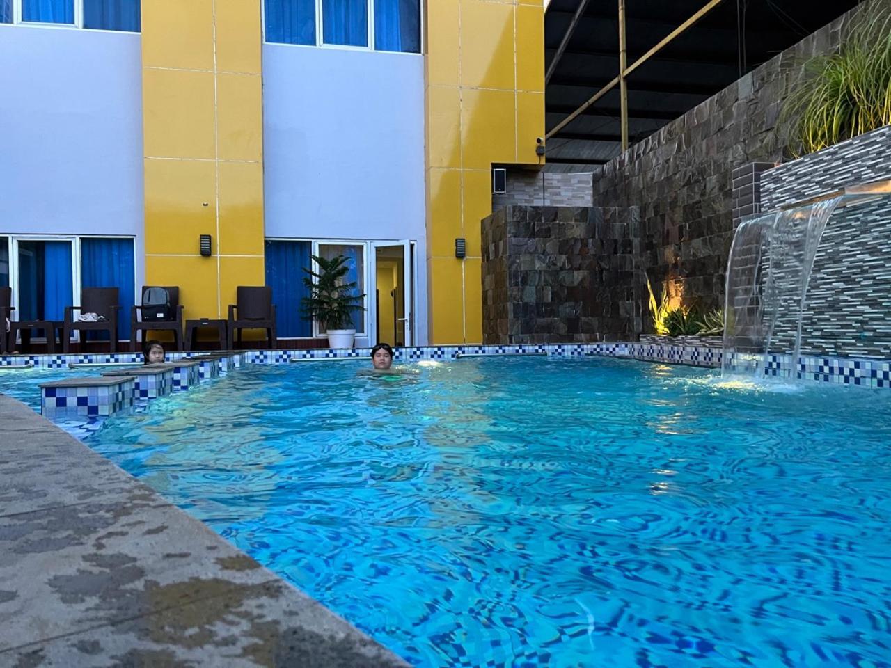 Kirei Hotel Bantaeng Εξωτερικό φωτογραφία