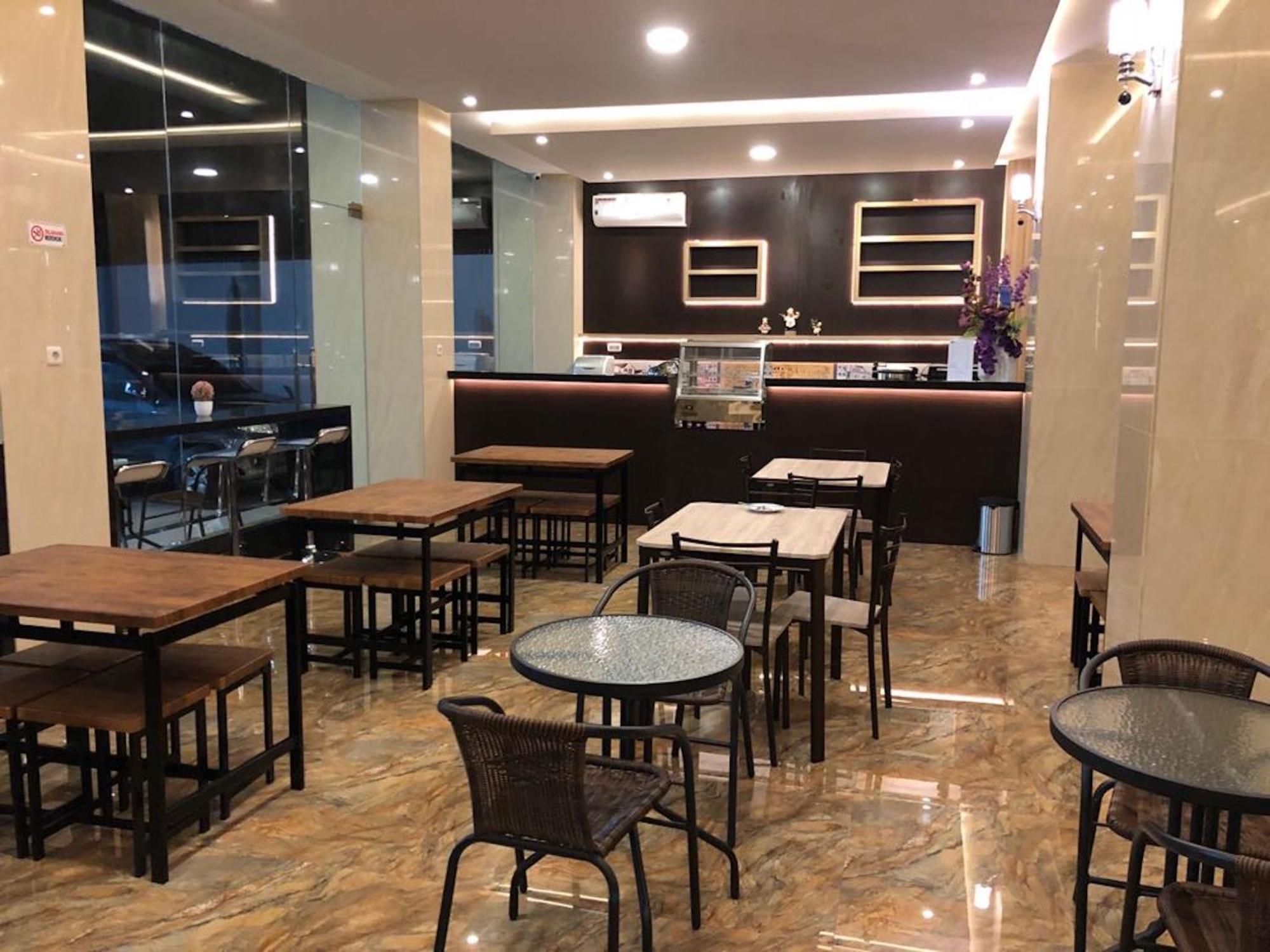 Kirei Hotel Bantaeng Εξωτερικό φωτογραφία